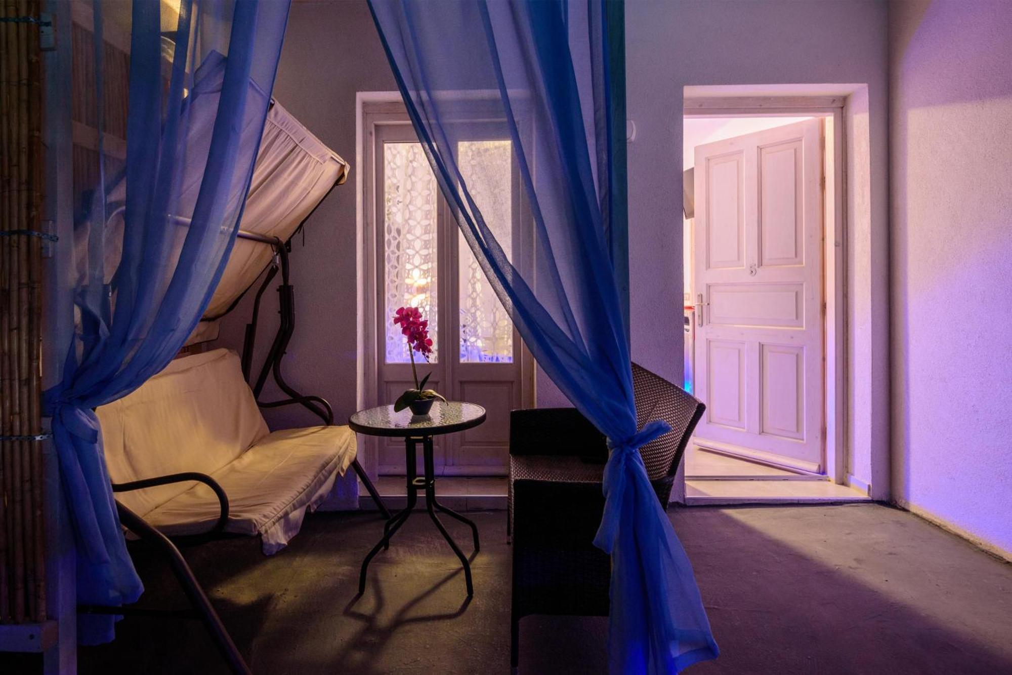 Nalu Suites Тира Экстерьер фото