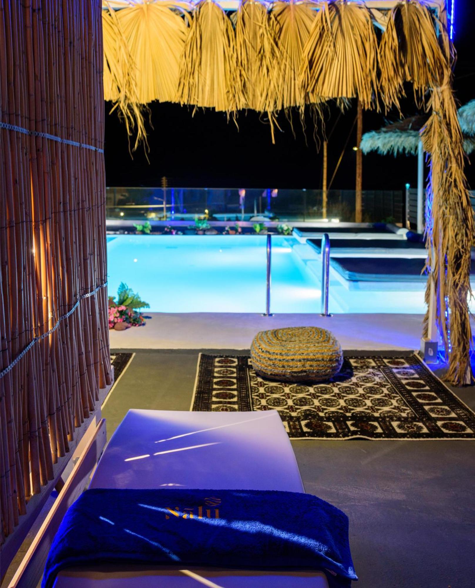 Nalu Suites Тира Экстерьер фото